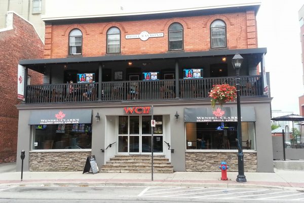 WENDEL CLARK'S CLASSIC GRILL & BAR, Burlington - 380 Brant St